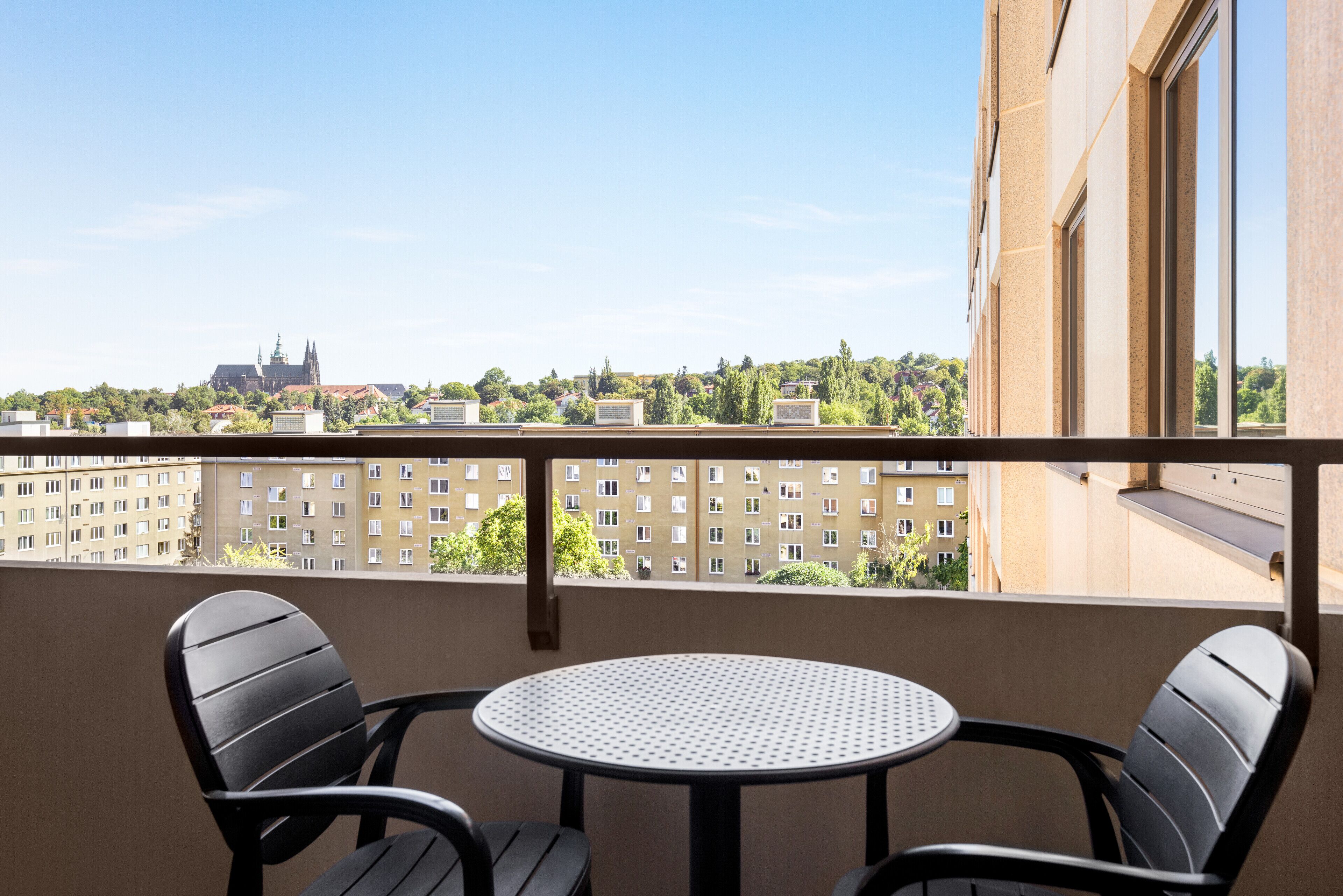 suite | hypo-allergenic bedding, in-room safe, individually decorated