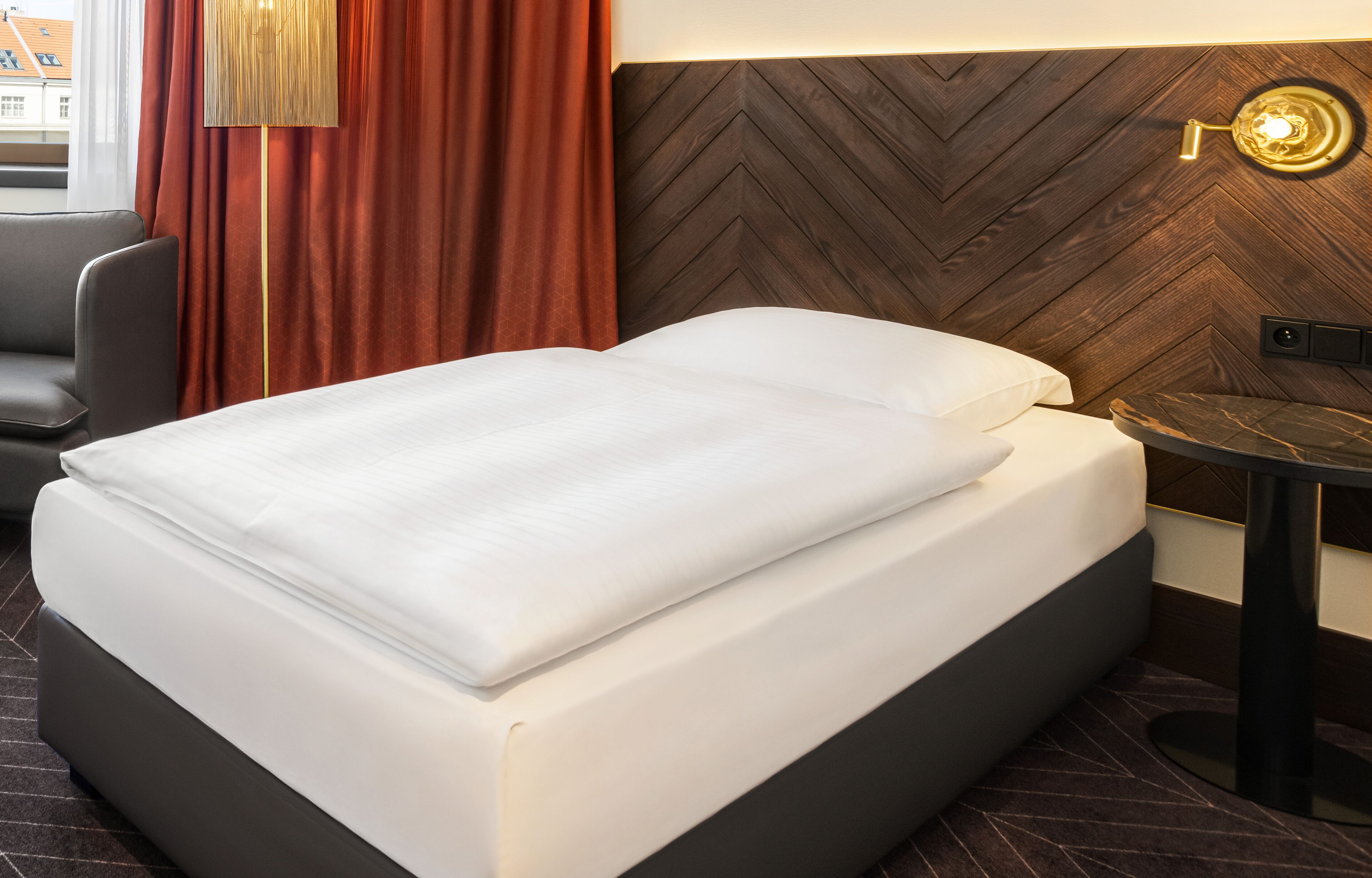 room, accessible | hypo-allergenic bedding, in-room safe, individually decorated