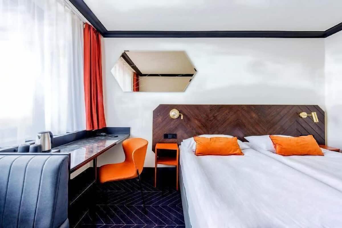 Roupas de cama antialérgicas, cofres nos quartos