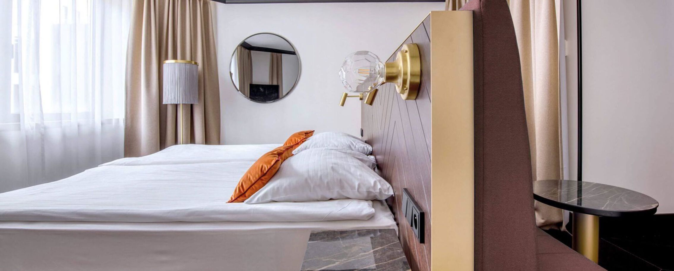 Roupas de cama antialérgicas, cofres nos quartos