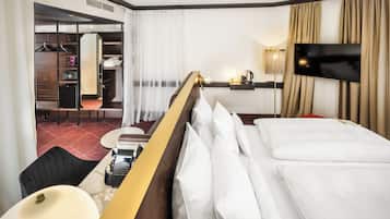 Junior Double Room | Hypo-allergenic bedding, in-room safe, individually decorated