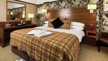 In-room safe, desk, iron/ironing board, free WiFi