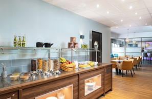 Daily buffet breakfast (EUR 16 per person)
