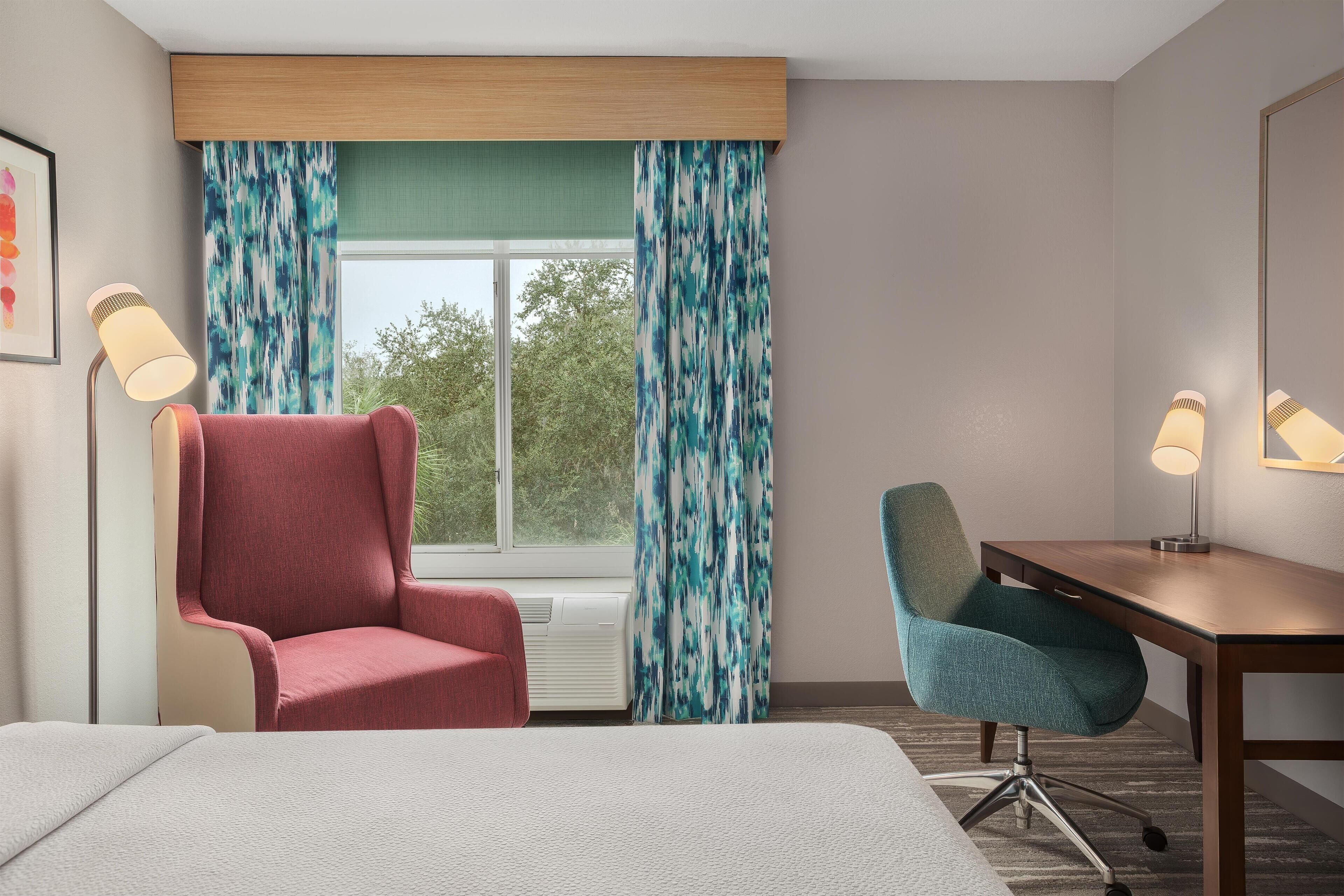 Room | Premium bedding, Select Comfort beds, in-room safe, desk