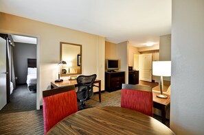 Premium bedding, Select Comfort beds, in-room safe, desk - Hilton Garden Inn Tampa North Busch Gardens (Tampa)