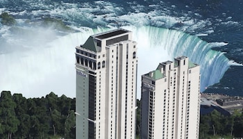 Hilton Niagara Falls/Fallsview Hotel & Suites