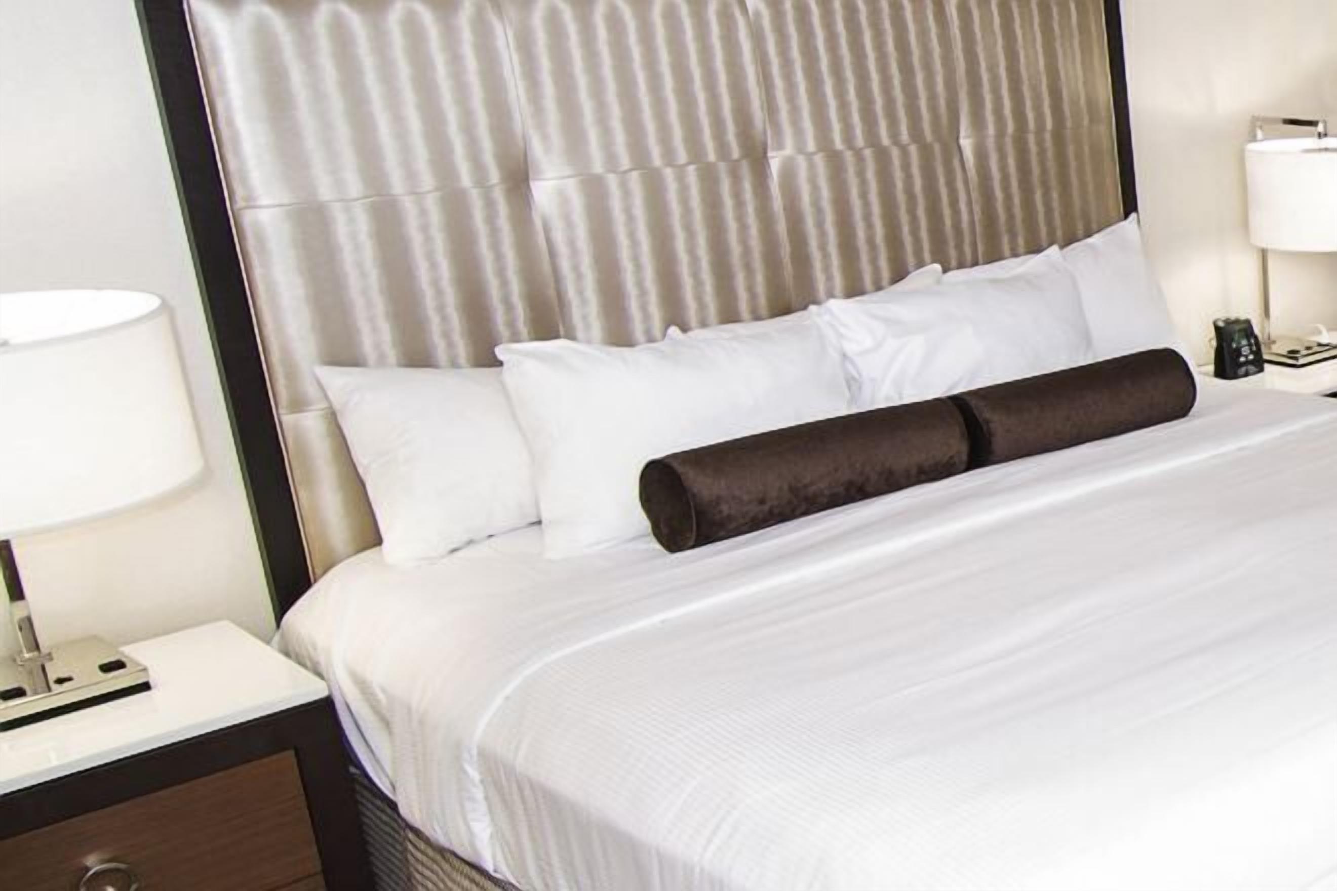 Allergikerbettwaren, Zimmersafe, Schreibtisch