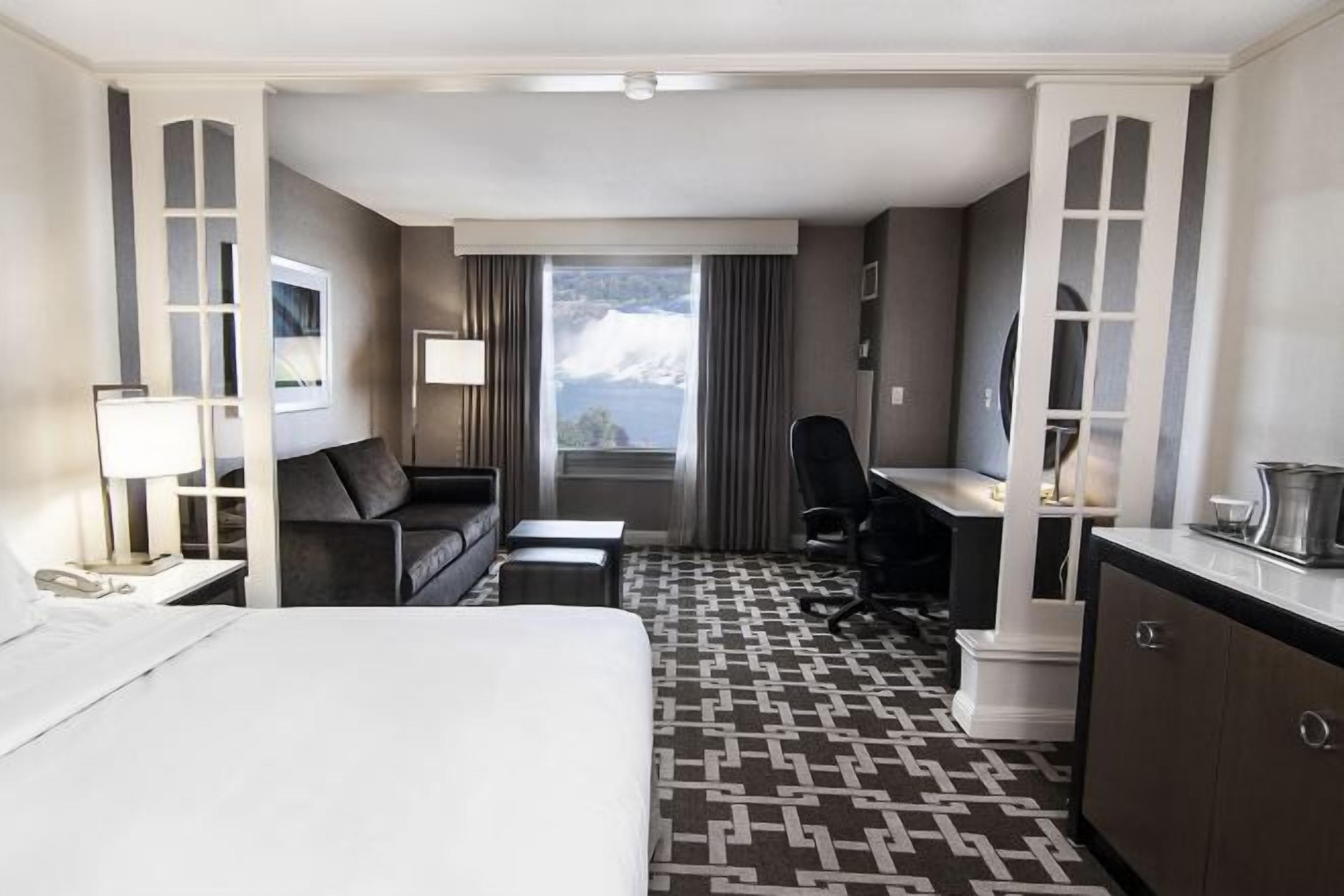 Allergikerbettwaren, Zimmersafe, Schreibtisch