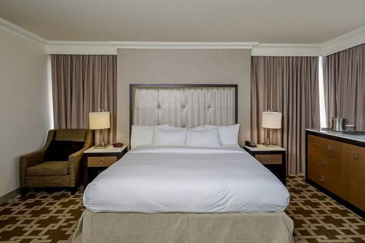1 bedroom, hypo-allergenic bedding, in-room safe, desk