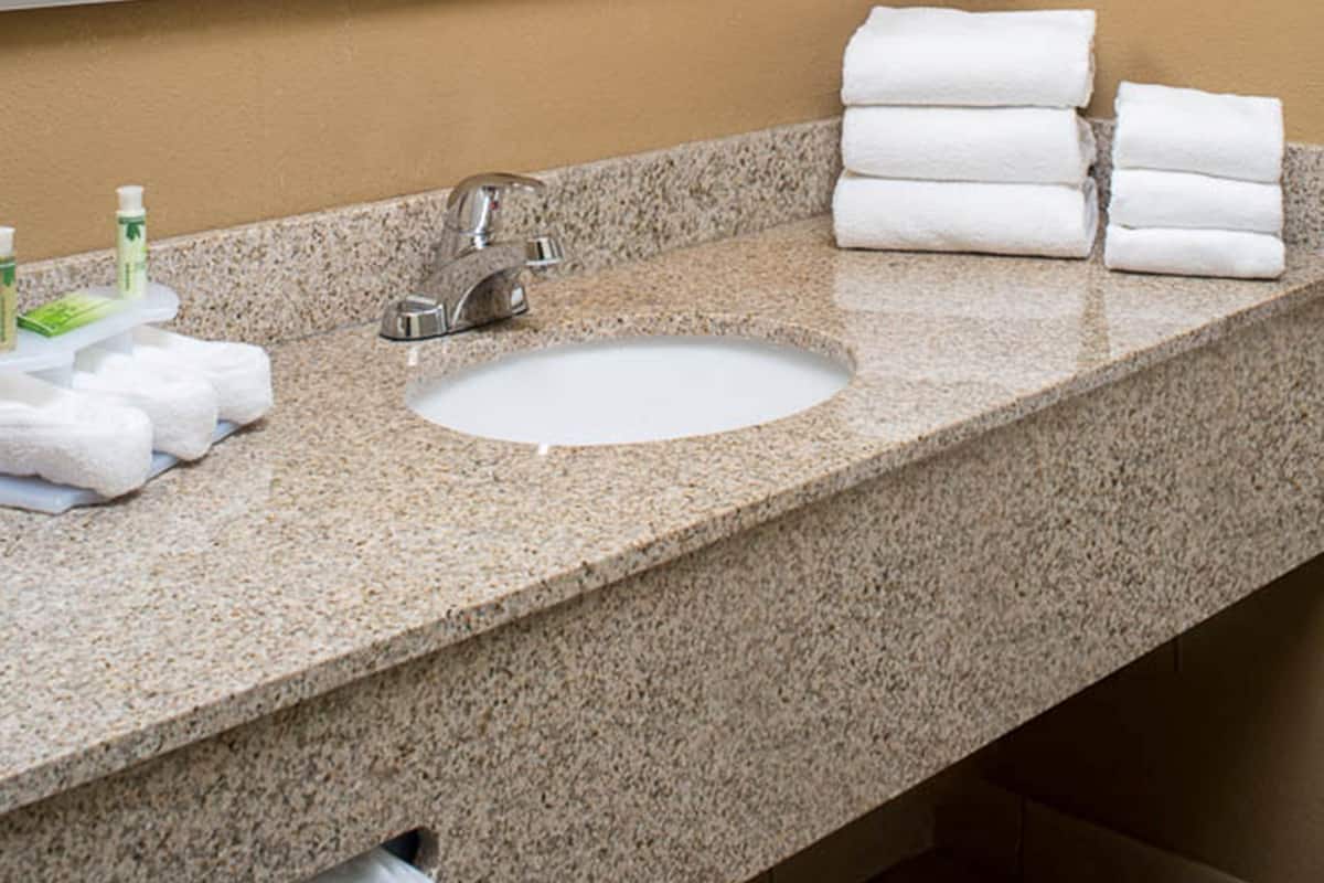 Hair dryer, towels
