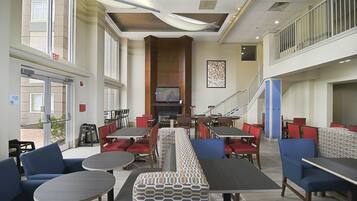 Petit déjeuner buffet compris tous les jours