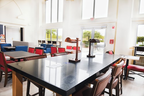 Holiday Inn Express Hotel & Stes Port Clinton-Catawba Island by IHG