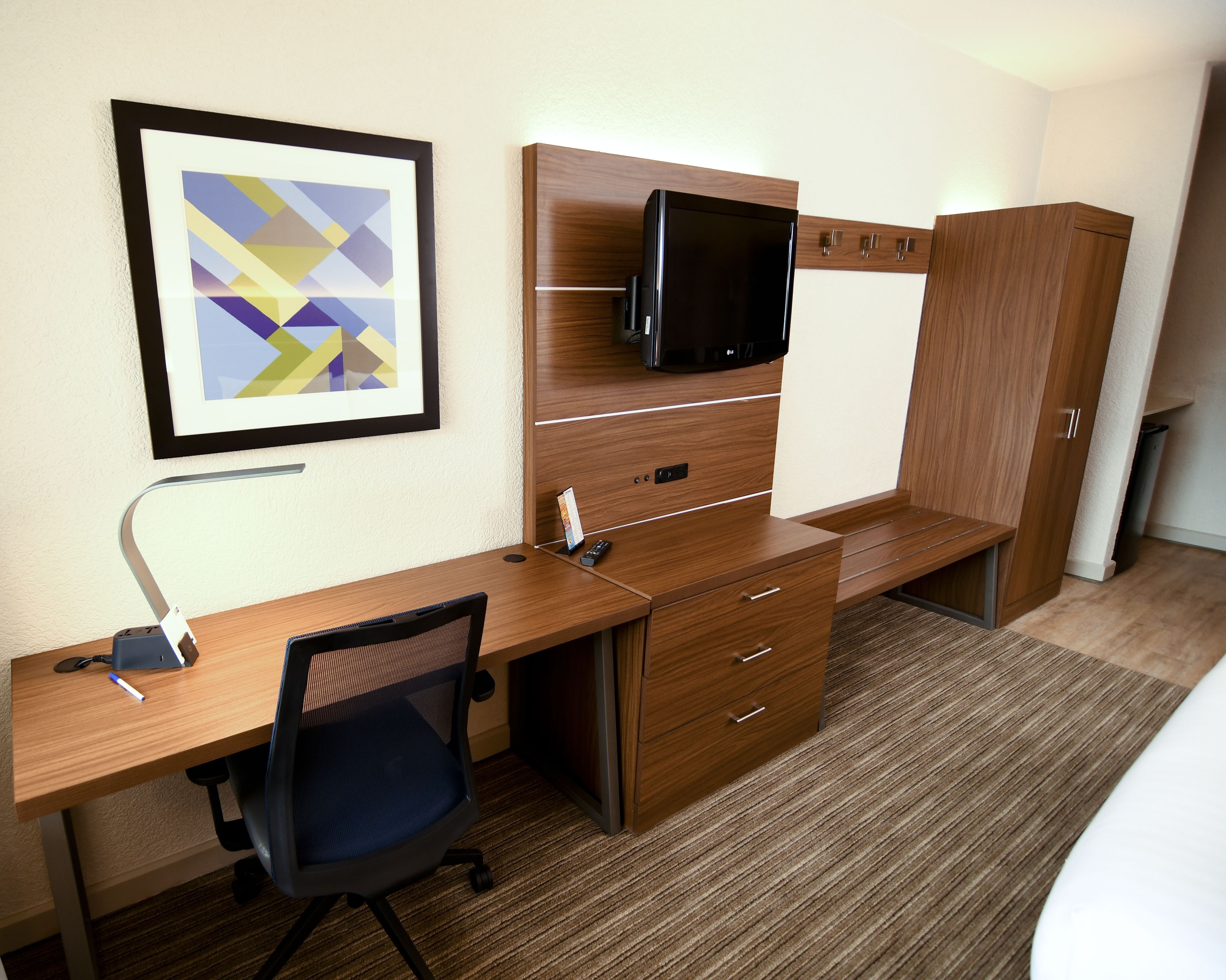 1 bedroom, premium bedding, in-room safe, desk