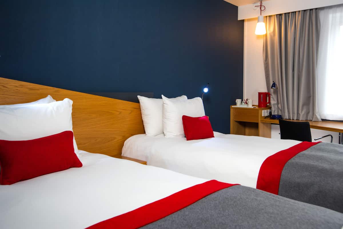 standard room, 2 single beds | 1 bedroom, desk, laptop workspace, iron/ironing board