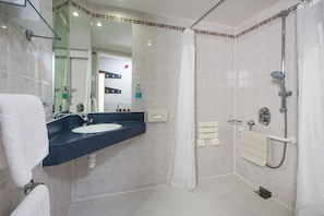 Standard Room, 1 Double Bed, Accessible (with Free Hot Breakfast) | Bathroom | Shower, hair dryer, towels