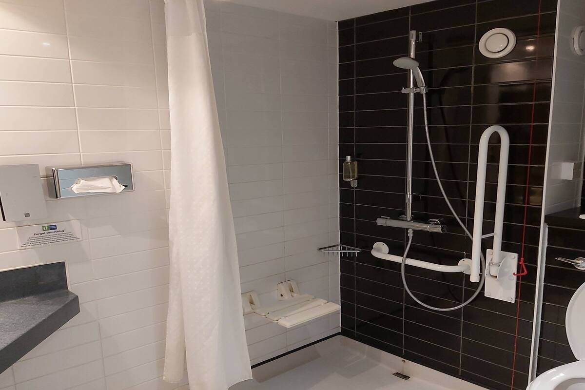 1 bedroom, in-room safe, desk, laptop workspace