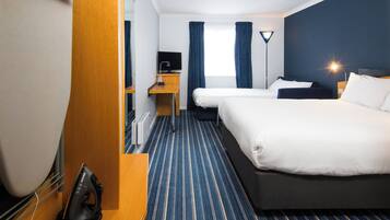Standard Room, 1 Double Bed with Sofa bed (Free Hot Breakfast) | Desk, laptop workspace, iron/ironing board, WiFi (free)