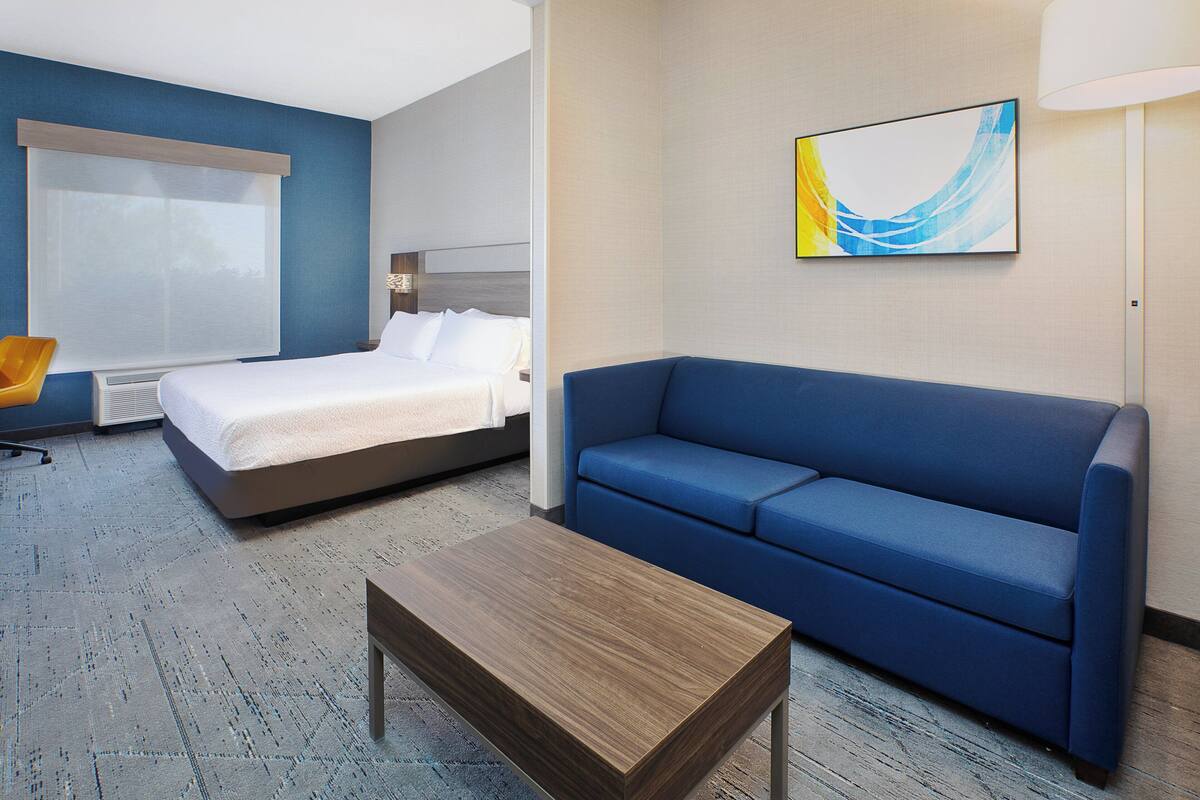 Suite, 1 King-Bett, barrierearme Badewanne, Nichtraucher (Communications)