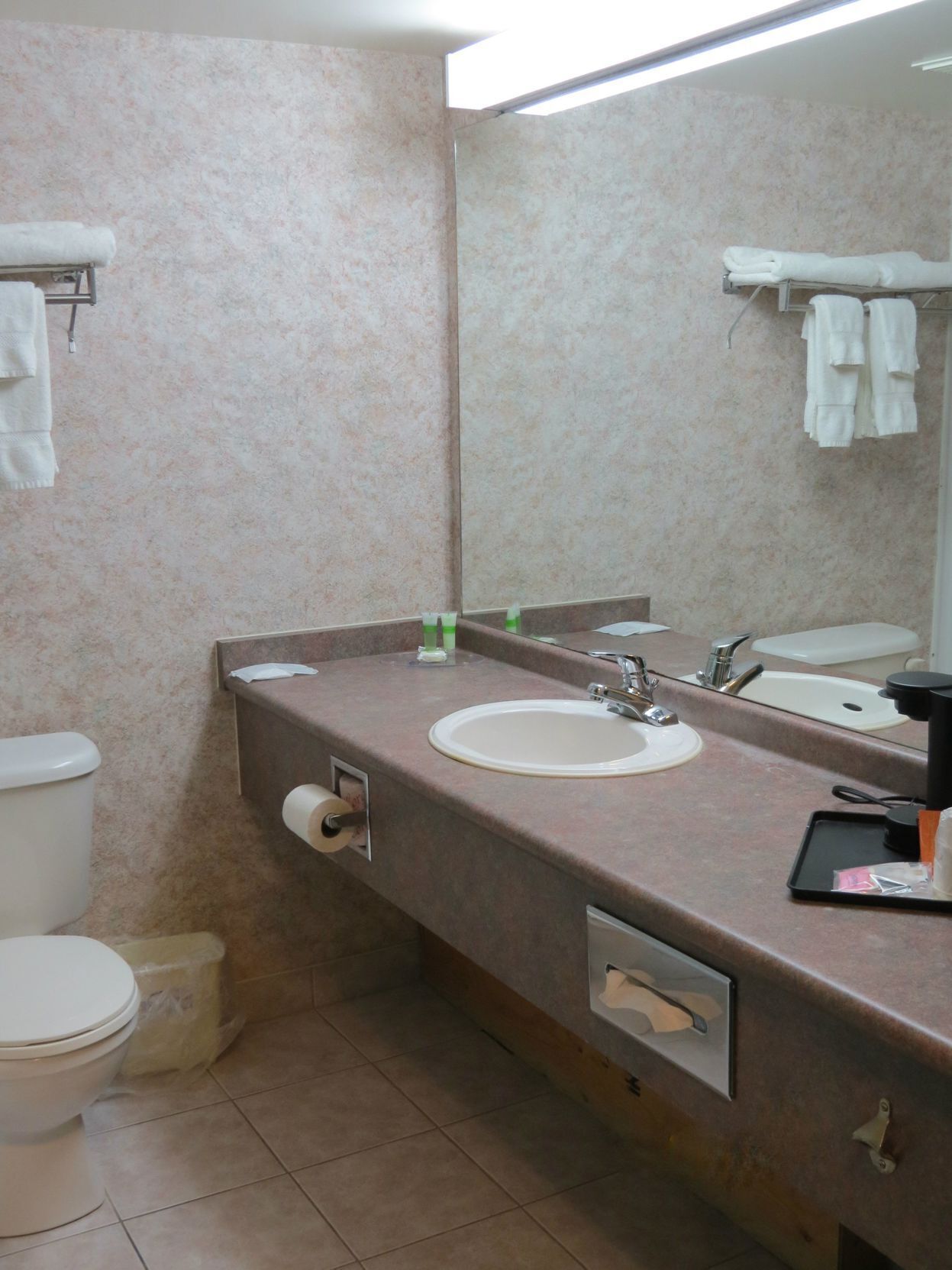 Bathroom | Free toiletries, hair dryer, towels