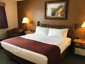 In-room safe, soundproofing, iron/ironing board, free WiFi - AmericInn by Wyndham Cody (Cody)