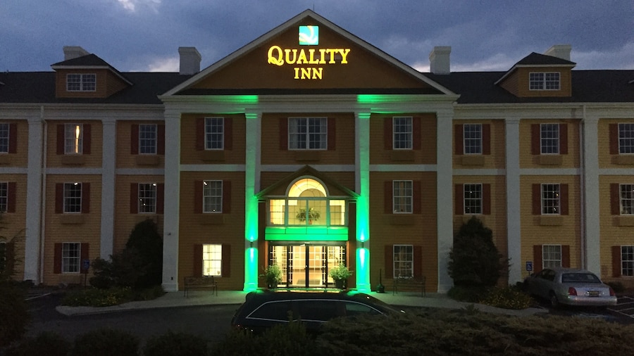 Quality Inn Oak Ridge