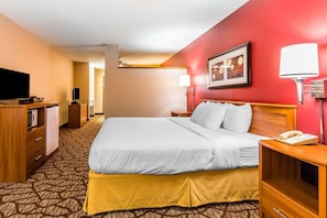 Premium bedding, in-room safe, desk, laptop workspace - Quality Inn & Suites (Springfield)