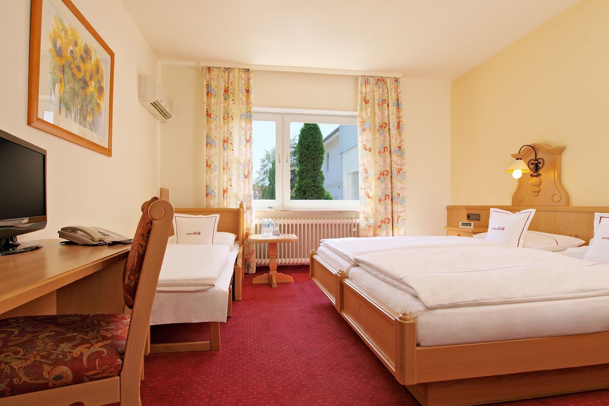 Chambre Double (with extra sofa bed)