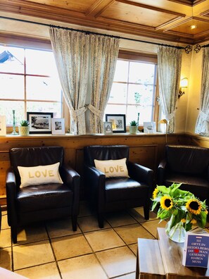 Lobby sitting area - Hotel Heidelberg (Heidelberg)