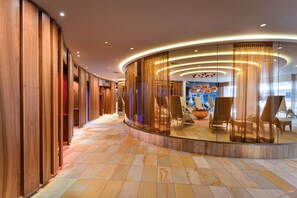 Sauna, bathtub spa, ruang uap, dan pemandian Turki/hammam