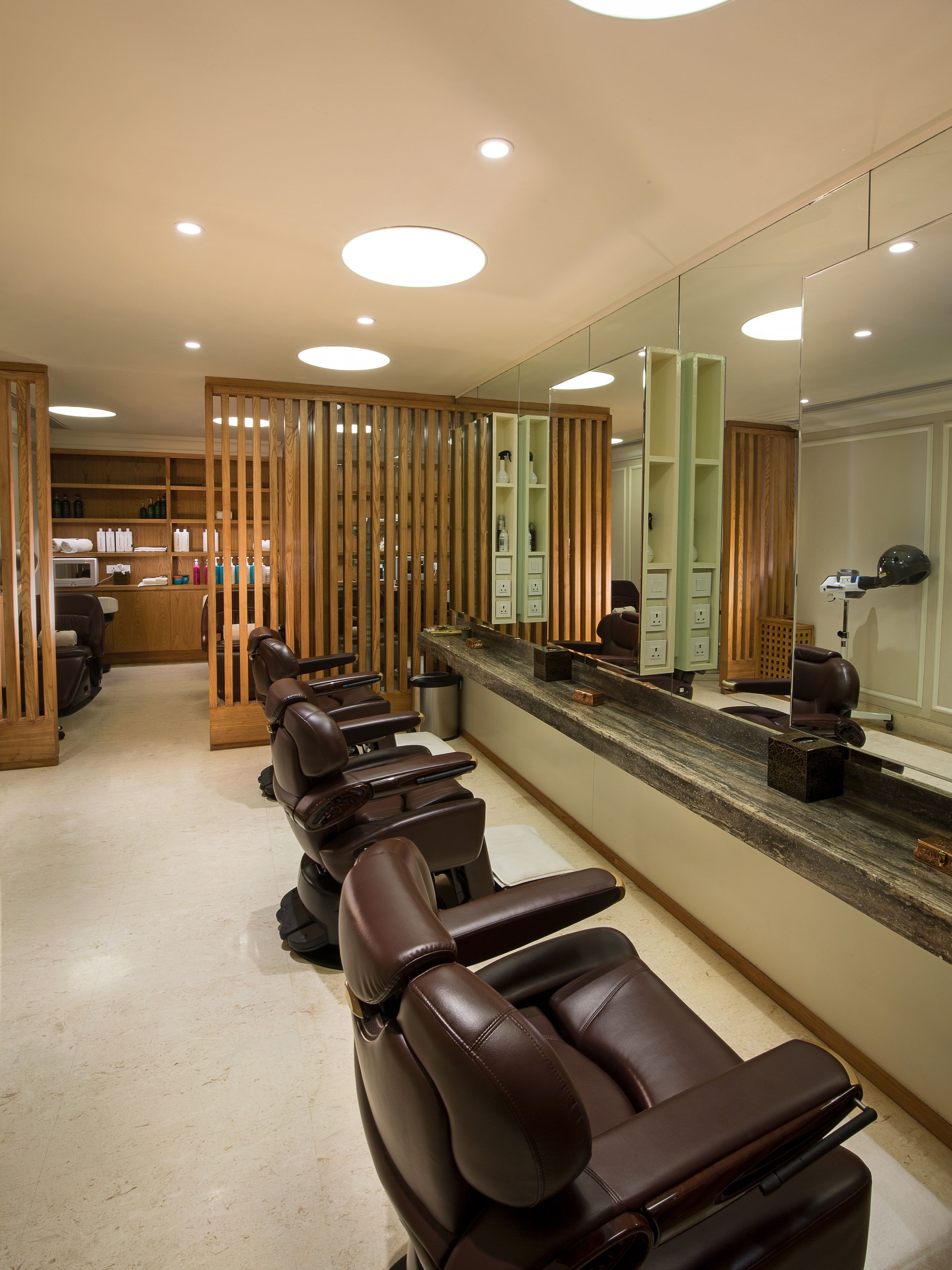 couples treatment room(s), hot tub, steam room, body treatments