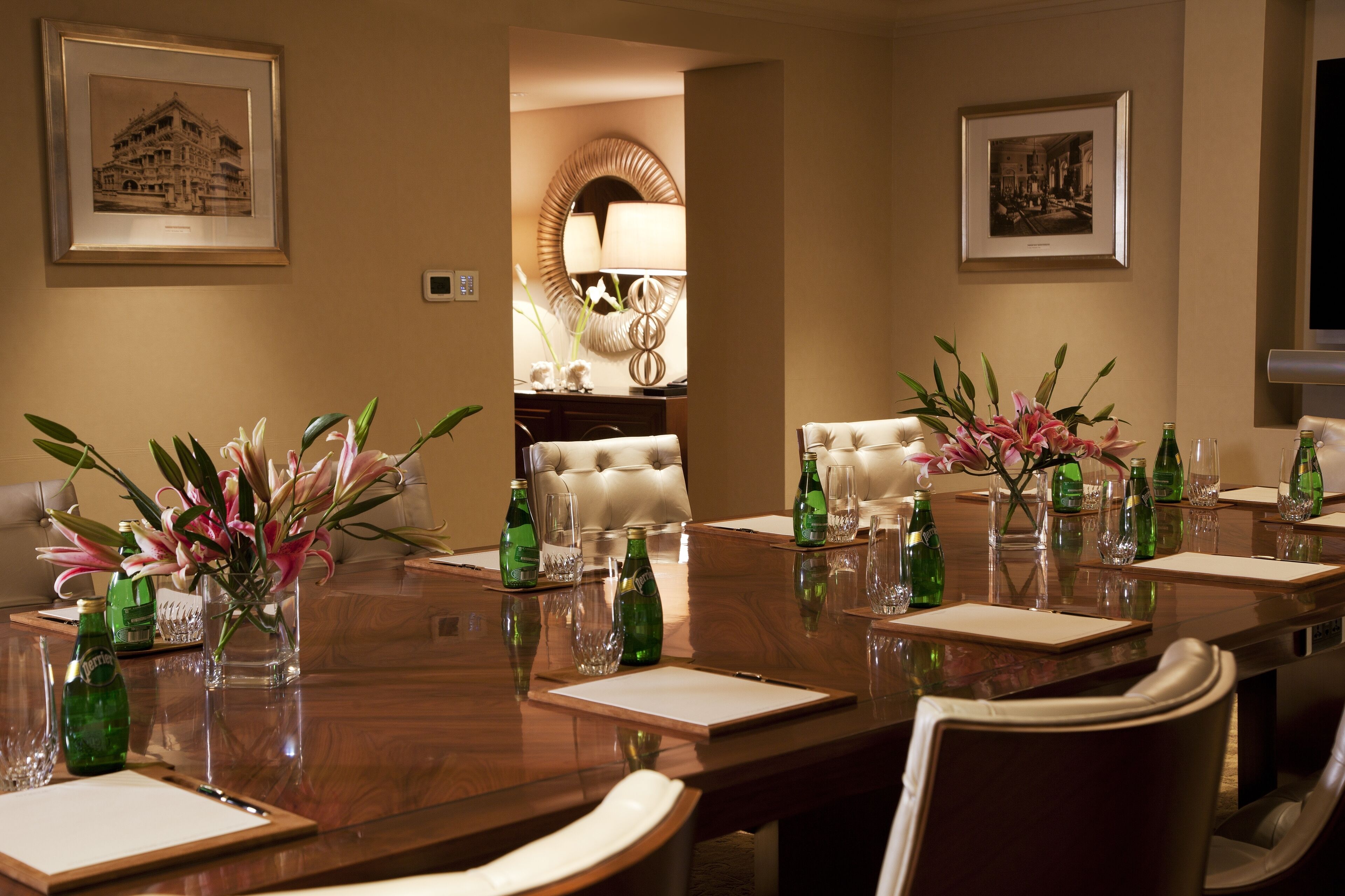 tata suite 2 bed king/ twin pool view | in-room business centre