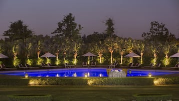 Outdoor pool, open 8:00 AM to 7:00 PM, free pool cabanas, pool umbrellas