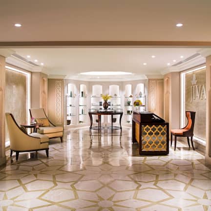 Couples treatment rooms, hot tub, steam room, body treatments