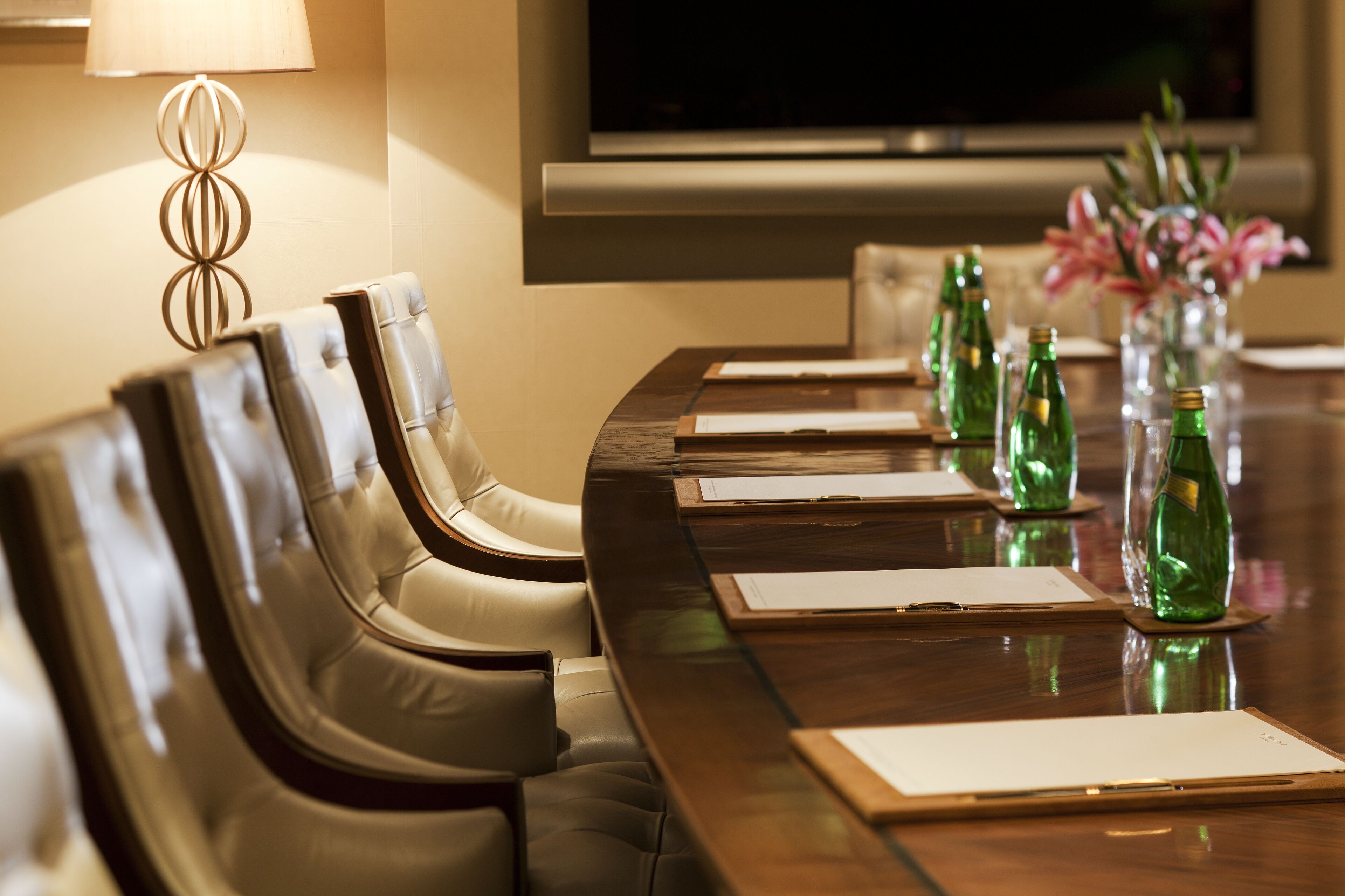 tata suite 2 bed king/ twin pool view | in-room business centre