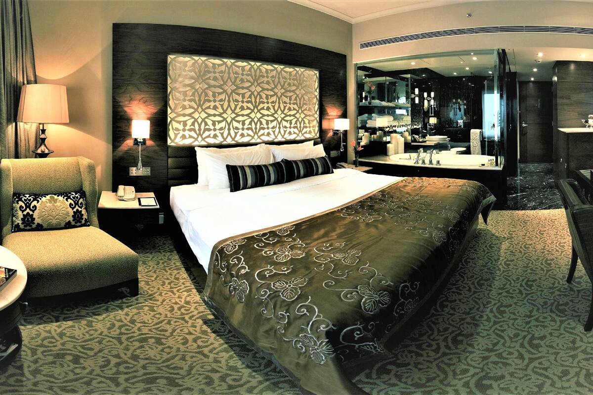 Premium bedding, minibar, in-room safe, desk