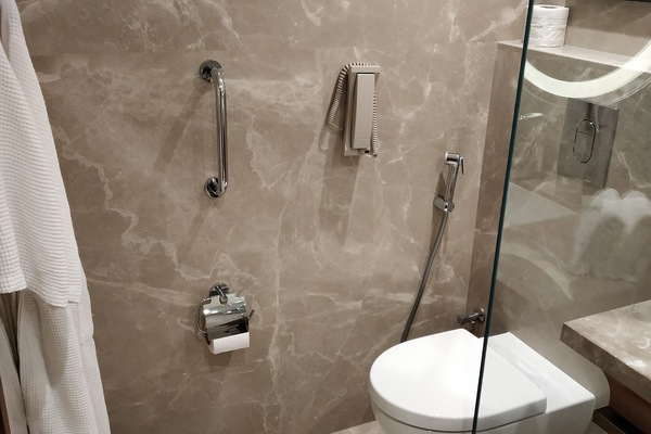 Luxury Room , 2 Twin Bed , View | Bathroom | Shower, designer toiletries, hair dryer, bathrobes