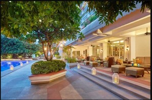 BBQ/picnic area - Taj Bengal (Kolkata)