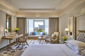 Taj Club, Room, 1 King Bed | Premium bedding, down comforters, minibar, in-room safe