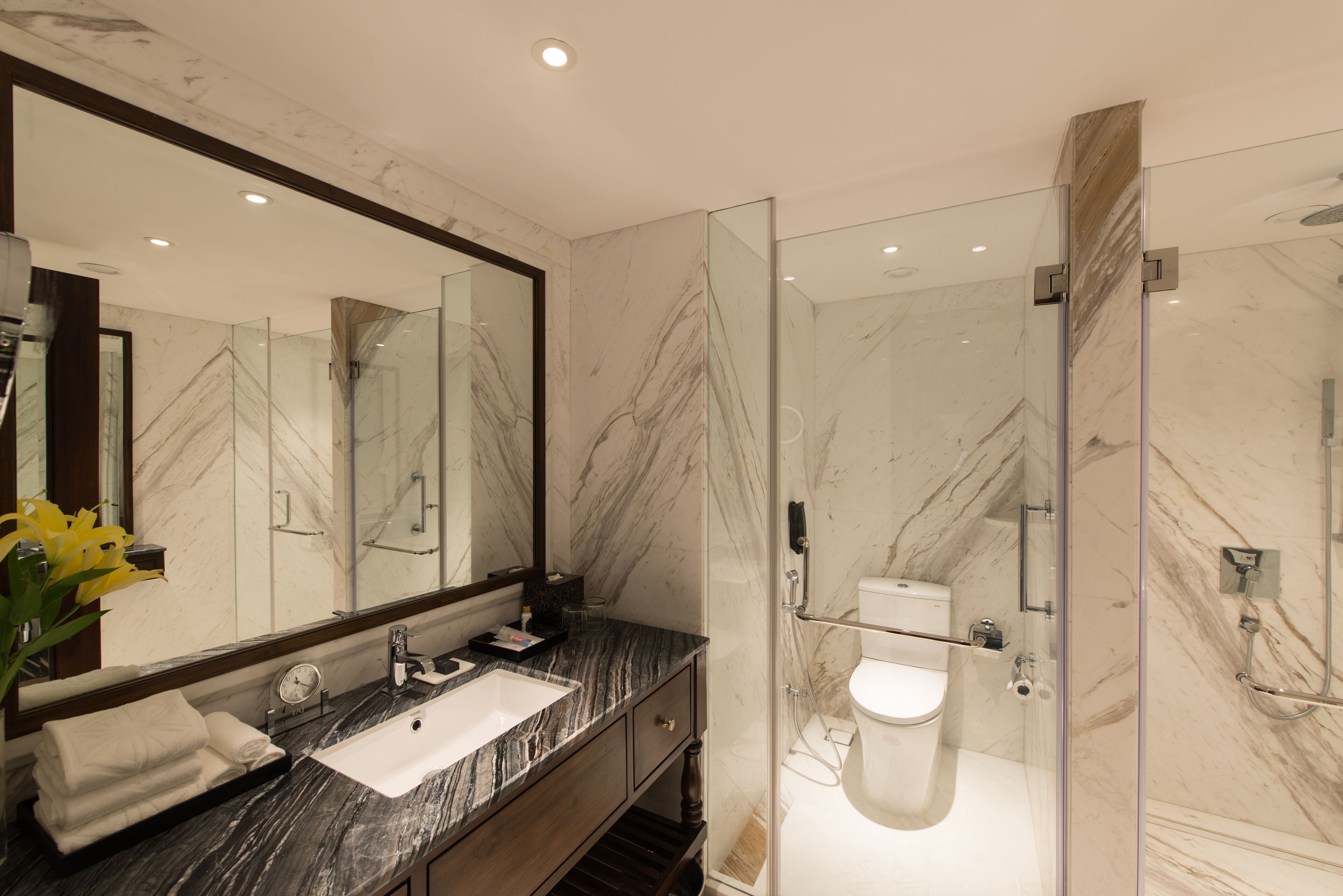 Luxury Suite, 1 King Bed, Garden View | Bathroom | Shower, free toiletries, hair dryer, bathrobes