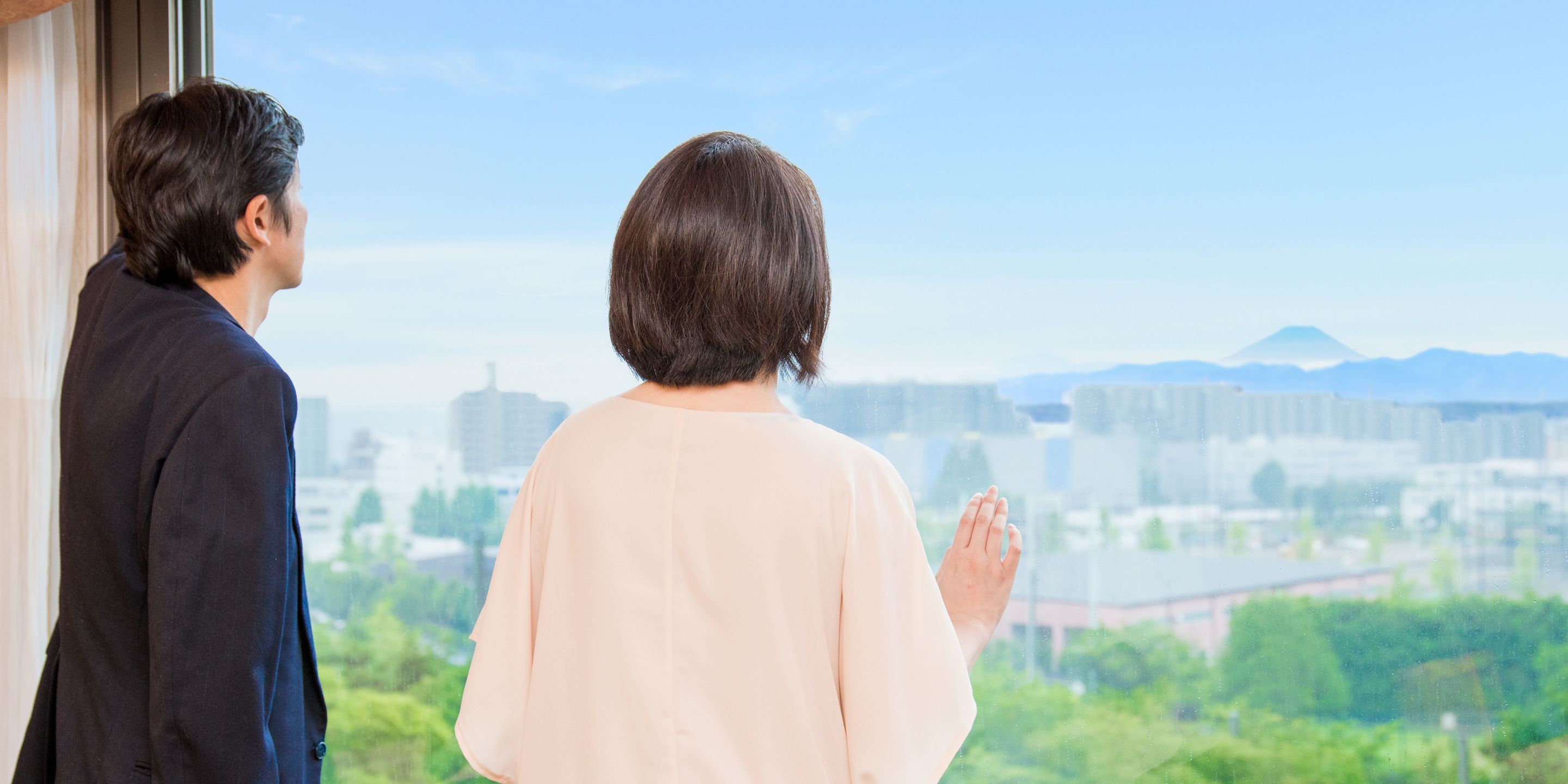 in-room safe, desk, soundproofing, free wifi