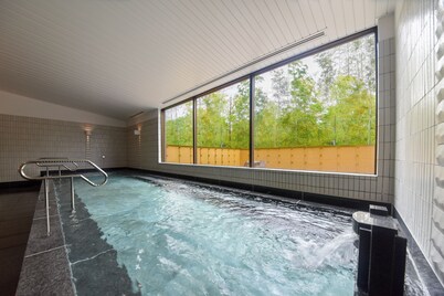 Forest Inn Showakan