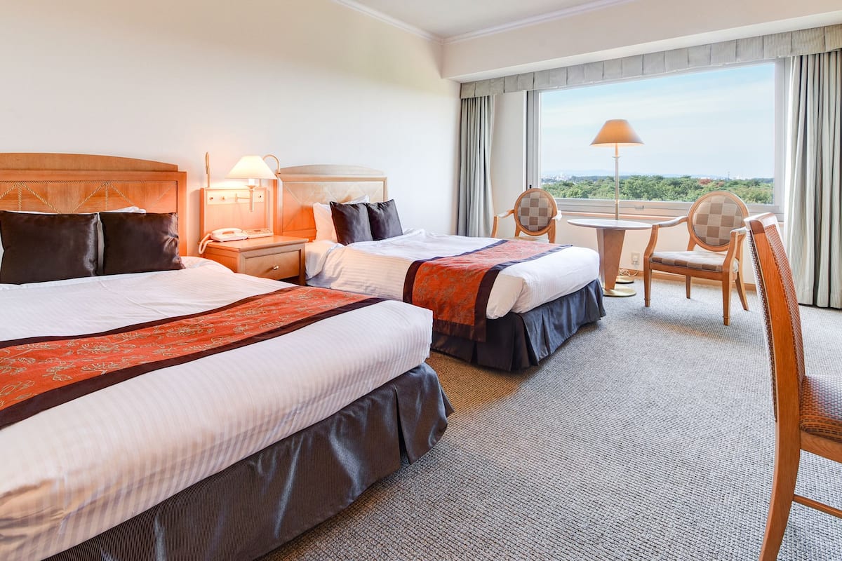 in-room safe, desk, soundproofing, free wifi