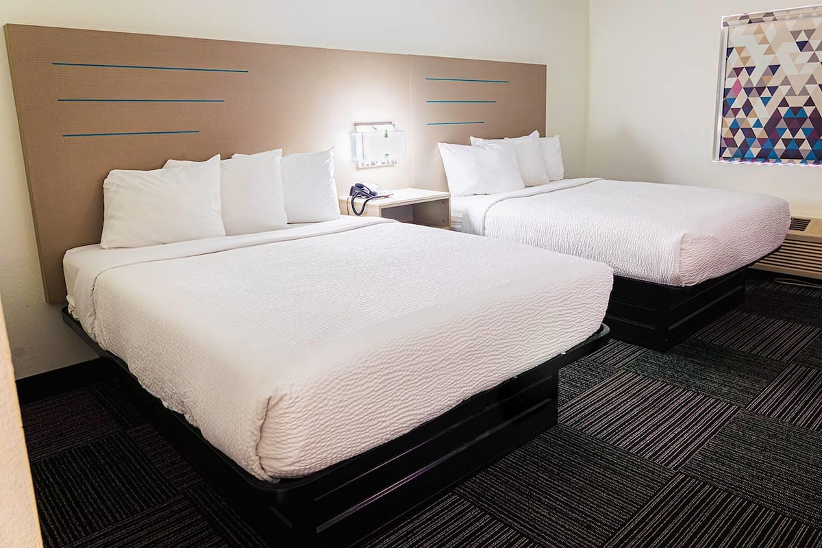 Room, 2 Queen Beds, Non Smoking | Desk, soundproofing, iron/ironing board, WiFi (free)