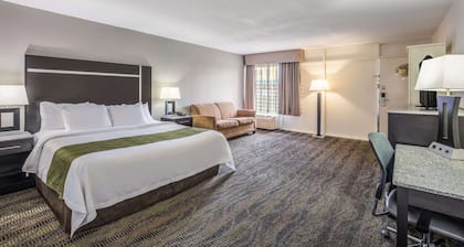 Quality Inn & Suites Conference Center