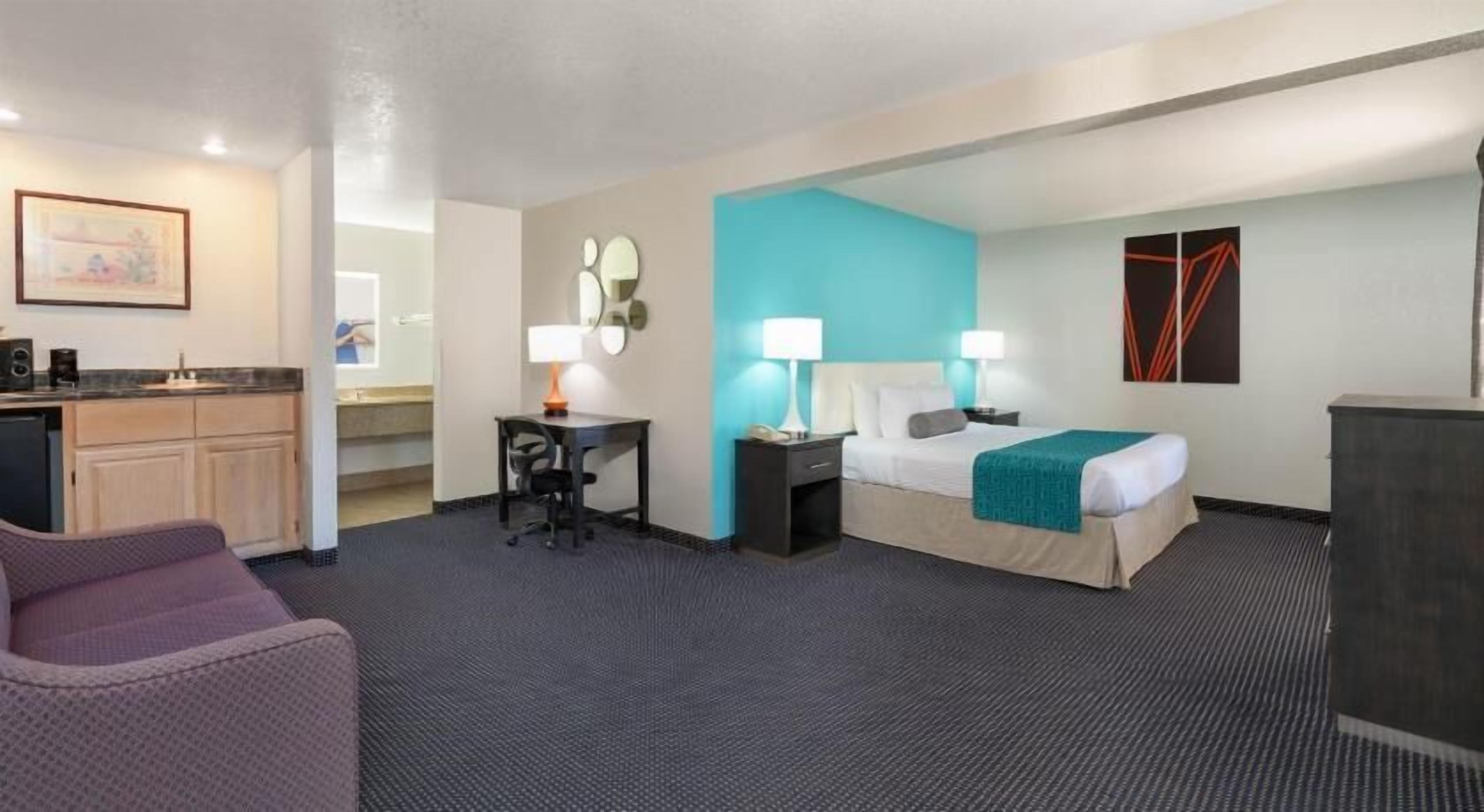 1 bedroom, premium bedding, desk, iron/ironing board