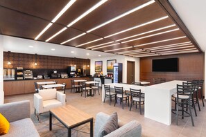 Petit déjeuner en libre-service compris tous les jours