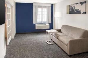 TV, pay movies - Spark by Hilton St. Robert Fort Leonard Wood (St. Robert)