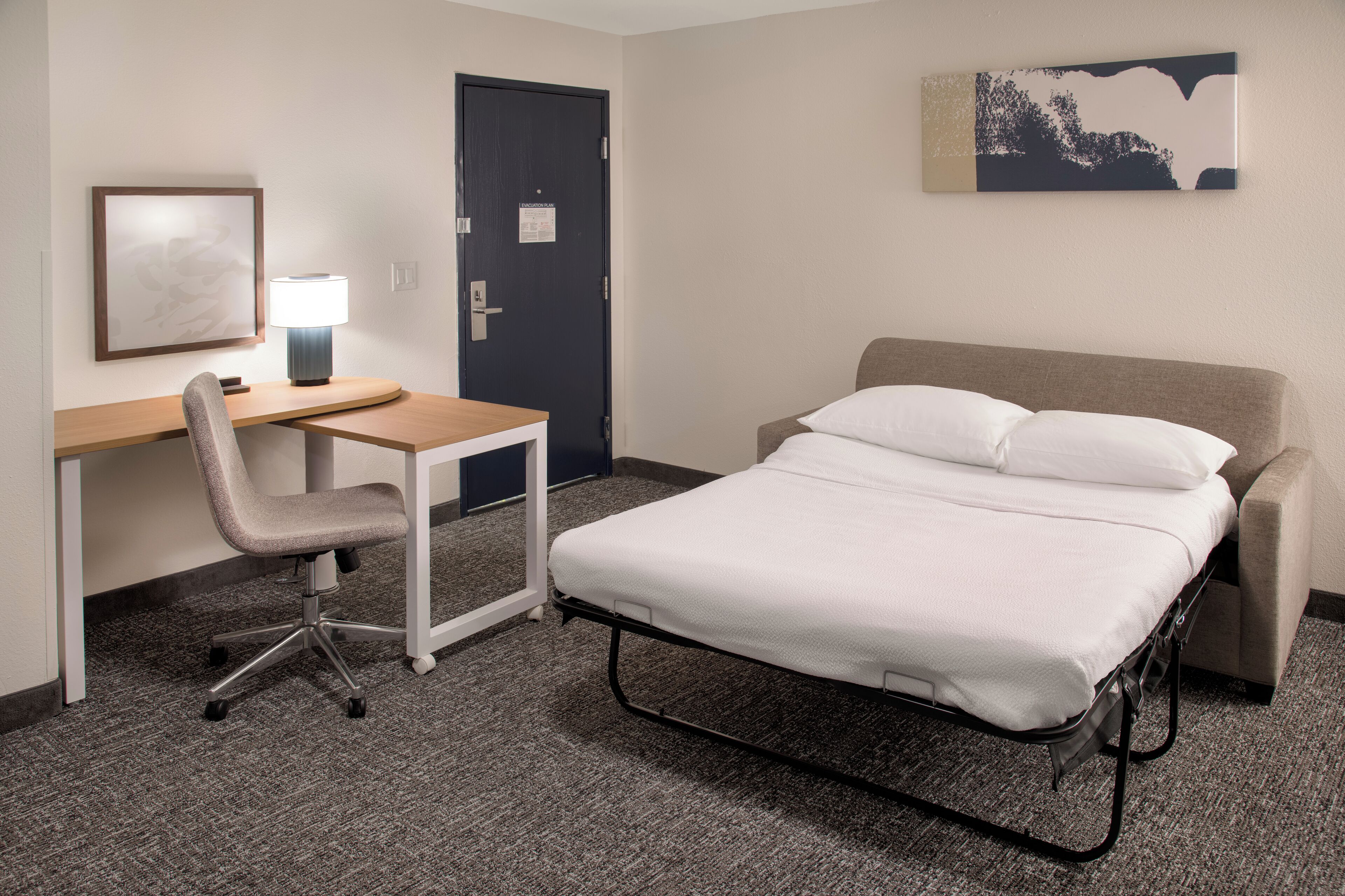 Strykejern/-brett, barnesenger (inkludert) og wi-fi (inkludert)