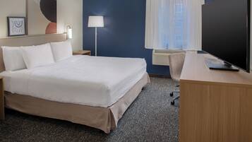 Room, 1 King Bed, Accessible (Mobility, Roll-In Shower) | Iron/ironing board, free cots/infant beds, free WiFi, bed sheets