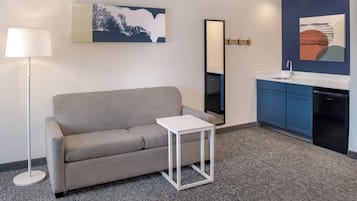 Ferros/tábuas de passar roupa, berços grátis, Wi-Fi de cortesia